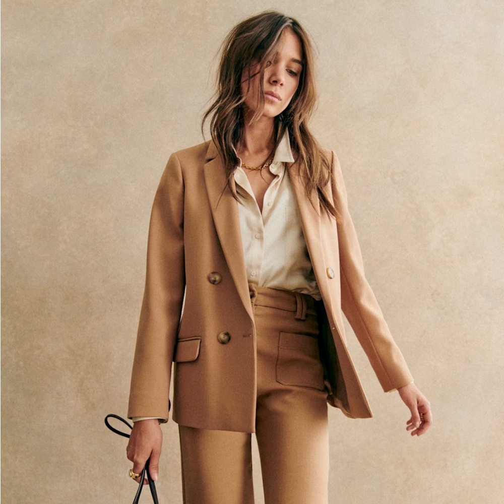 Christie Blazer in Camel